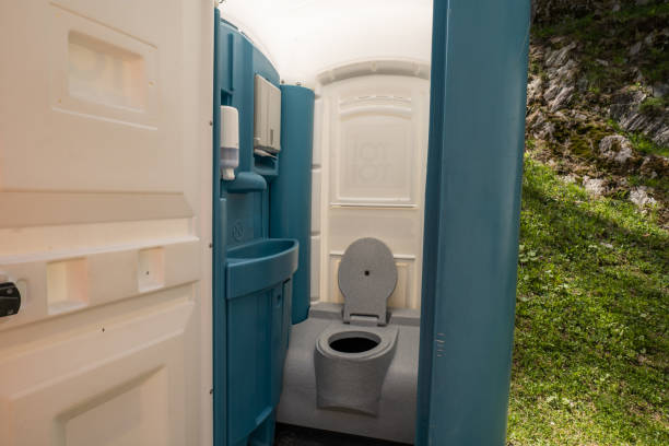 Best Standard Portable Toilet Rental  in Fayetteville, AR